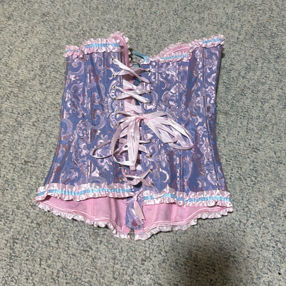 Worn once, this was my Halloween costume!! So cute on